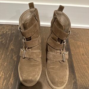 Steve Madden Hadley suede buckle boots